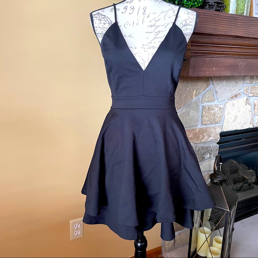 ❤️Black dress with back detailing